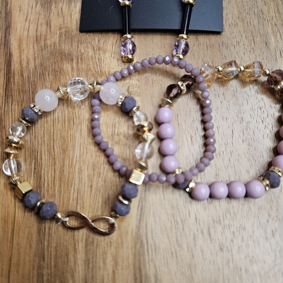 Jewelry Set 1 Pair Pierced Earrings 3 Stretch Bracelets Purple Beaded Gold Tone - Picture 2 of 7